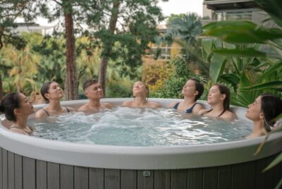 8 person hot tub